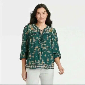 Knox Rose Green & Tan Patterned Embroidered
Long Sleeve Top, Medium